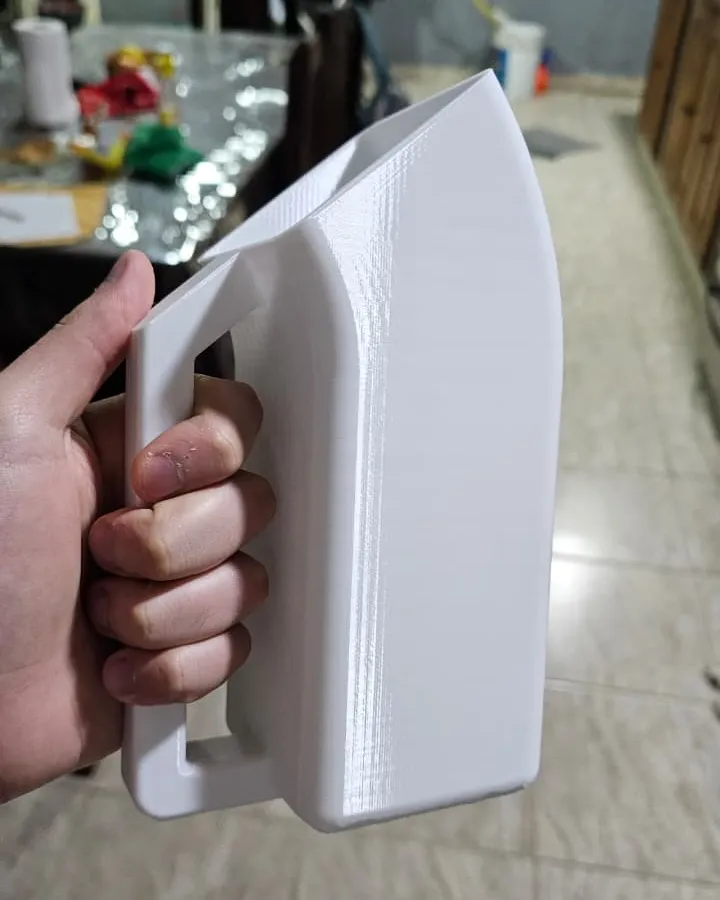Jarra medidora impresa en 3D en PETG blanco